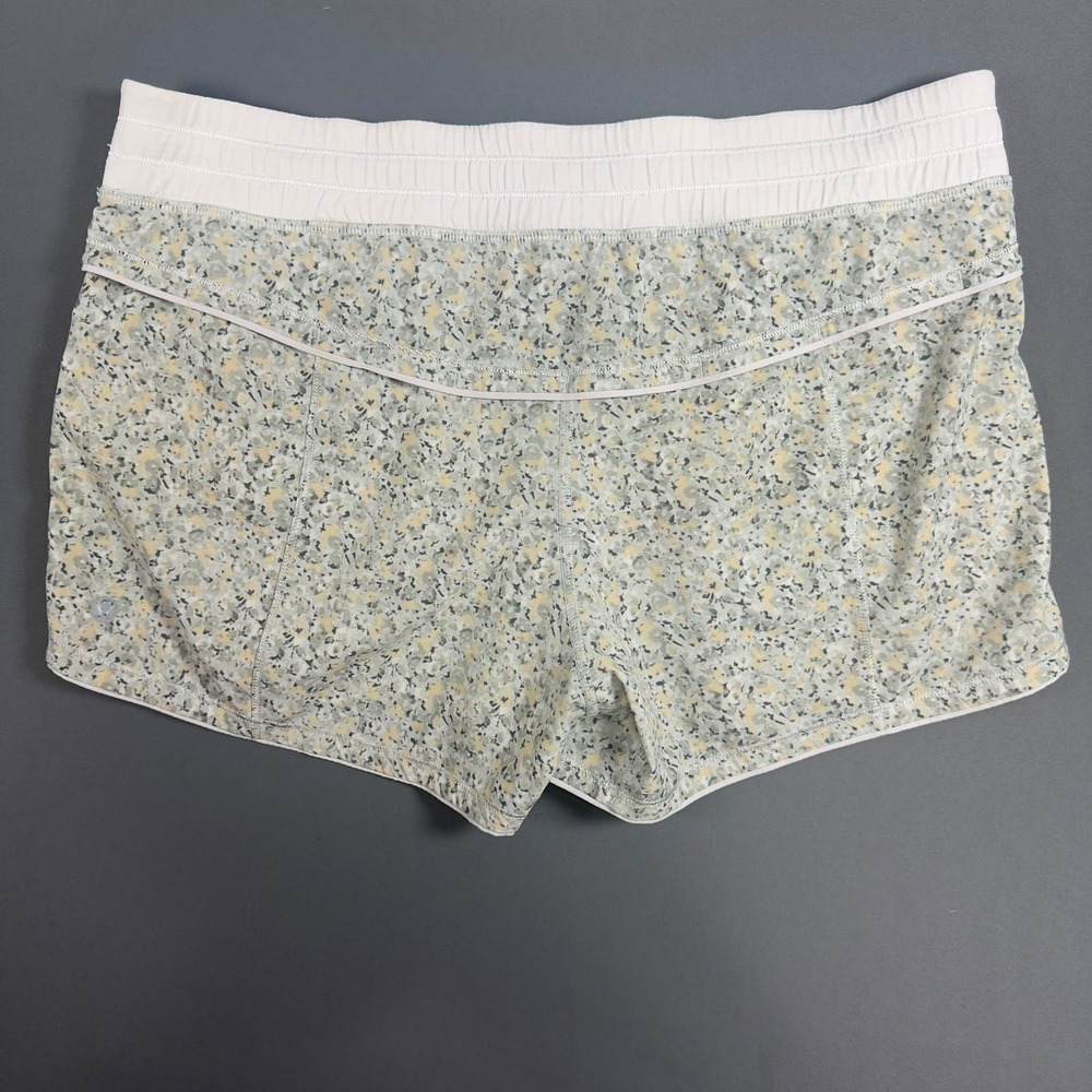 Lululemon Run Speed Shorts Womens Size 8 Grey Floral White Running Athletic - Picture 2 of 7